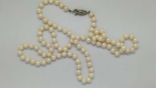 Absolutely Magnificent 75cm (97 pearls) Rose Japanese with Sterling Silver Clasp (Value R12 000)
