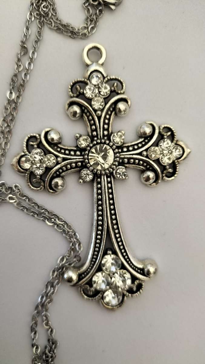 Large Metal And Rhine Stone Cross Pendant With Stainless Steel Chain