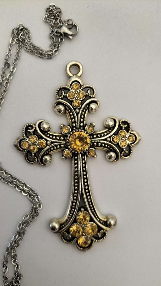 Large Metal And Rhine Stone Cross Pendant With Stainless Steel Chain