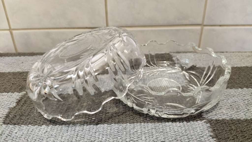 Magnificent Solid Crystal Italian Trinket Dish With Lid 10.5cm x 7cm