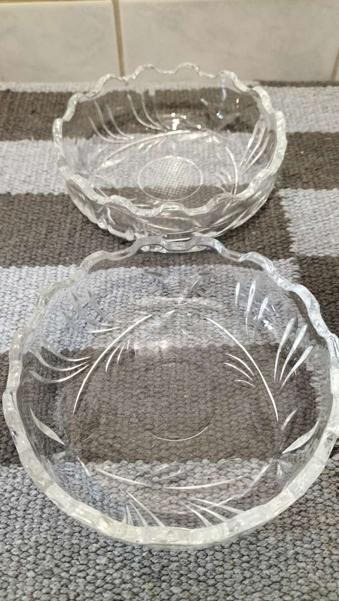 Magnificent Solid Crystal Italian Trinket Dish With Lid 10.5cm x 7cm