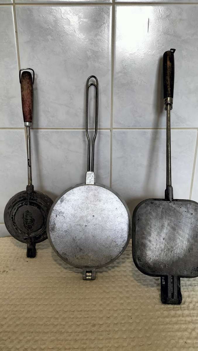 Stunning Vintage Set Of Jaffle, Waffle and Sandwich Makers
