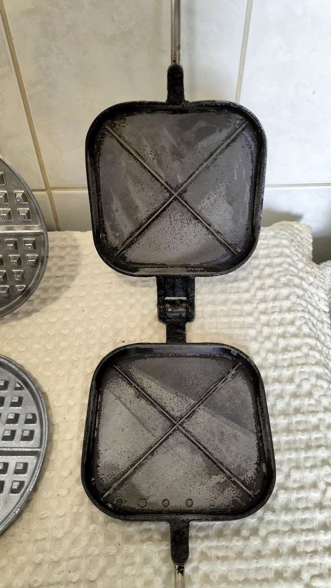 Stunning Vintage Set Of Jaffle, Waffle and Sandwich Makers