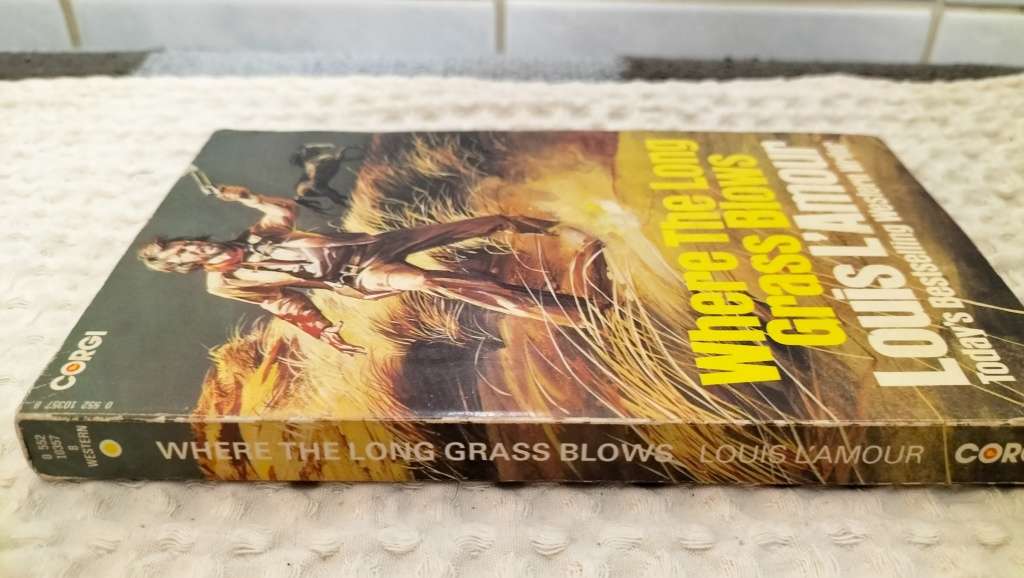 Louis L`Amour - Where The Long Grass Blows - Paperback