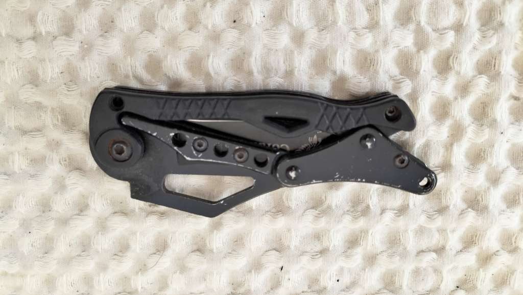 Columbia USA Saber Folding Knife