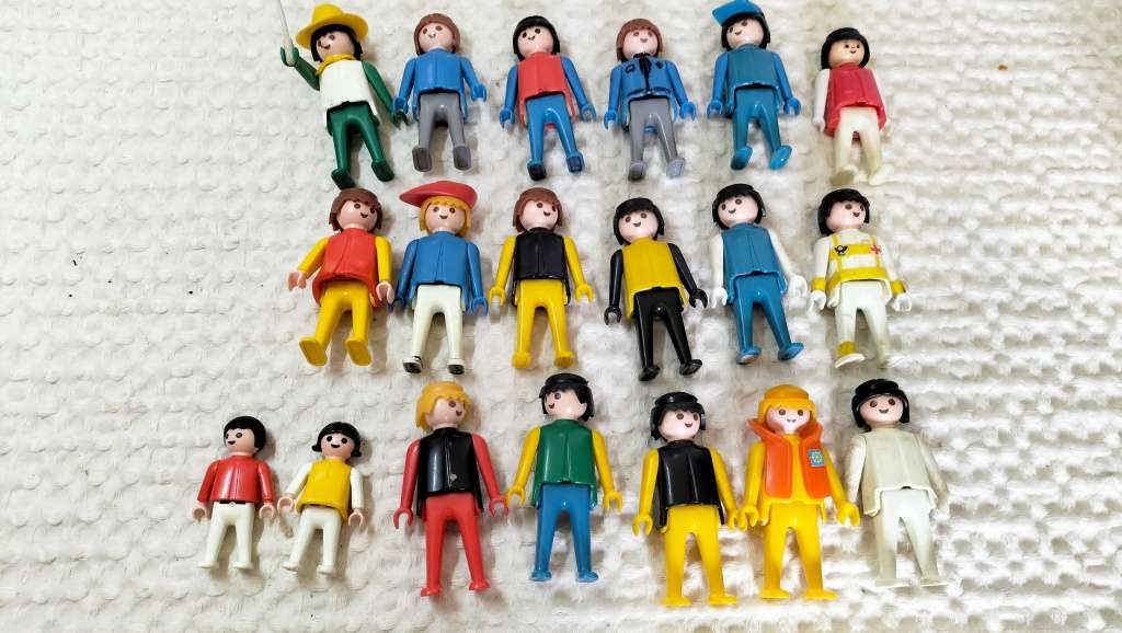 An Incredible Rare 19 x 1974 Geobra Playmobil Set of Figurines