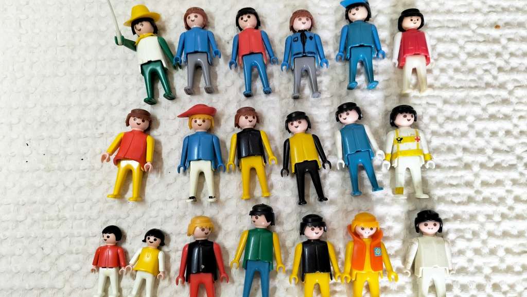 An Incredible Rare 19 x 1974 Geobra Playmobil Set of Figurines