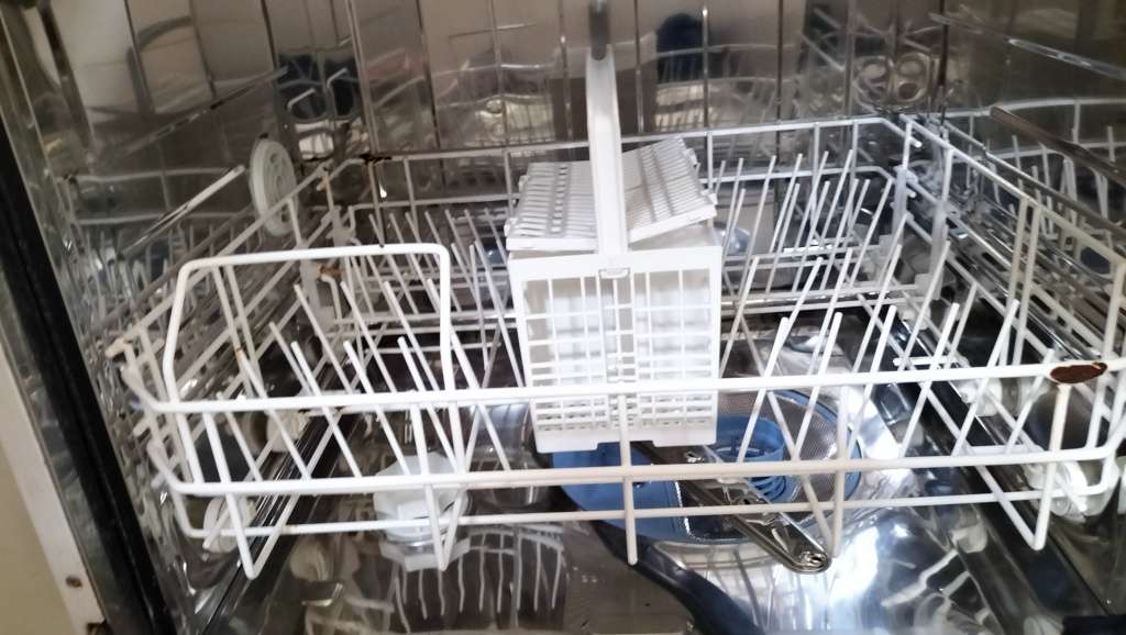 Fully Functioning LG Dishwasher - 20 Plate - Model LD/12AW5  (Collection Only)