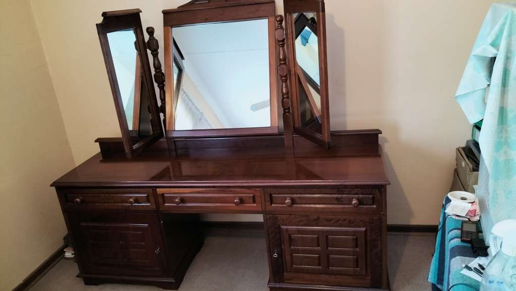 Absolutely Stunning Vintage Imbuia  3 Mirror Large Dresser With Stool - Collection Only