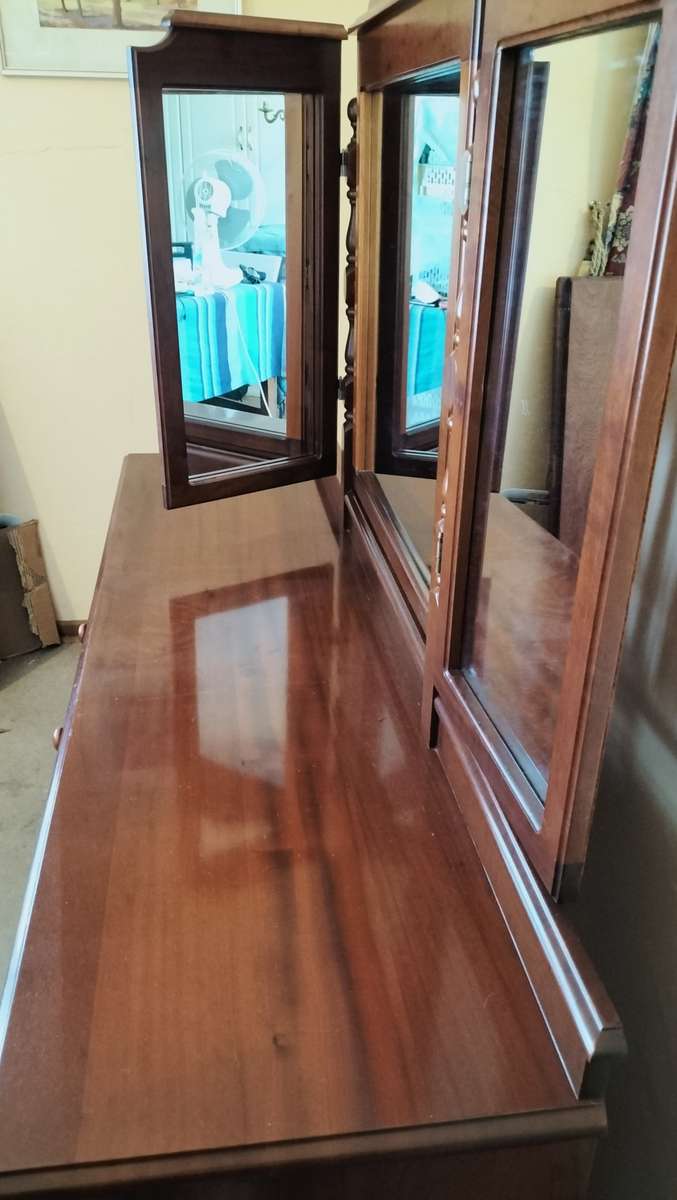 Absolutely Stunning Vintage Imbuia  3 Mirror Large Dresser With Stool - Collection Only