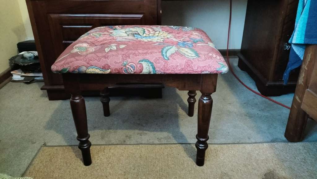 Absolutely Stunning Vintage Imbuia  3 Mirror Large Dresser With Stool - Collection Only