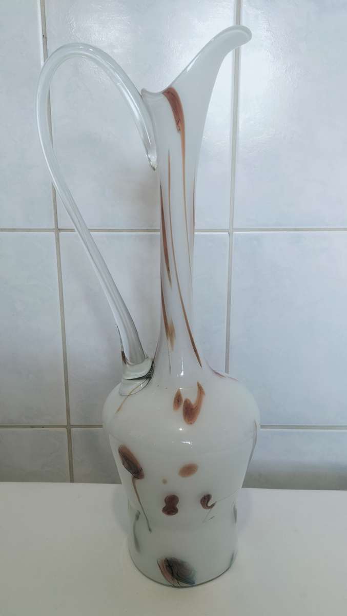 An Absolutely Magnificent Vintage Mid Century Murano/Empoli Opaline Glass Vase - 41cm