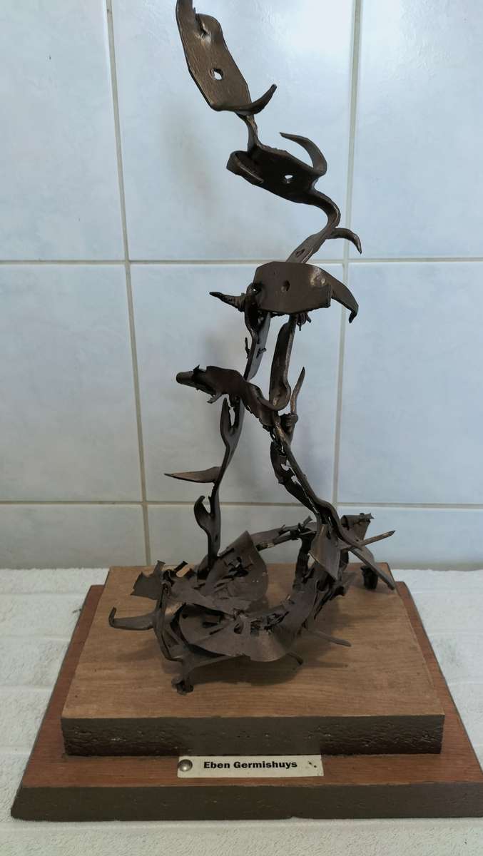 Sculpture By Renowned Eben Germishuys (Sculptor Of Rugby Player Statue At Loftus) Read Description