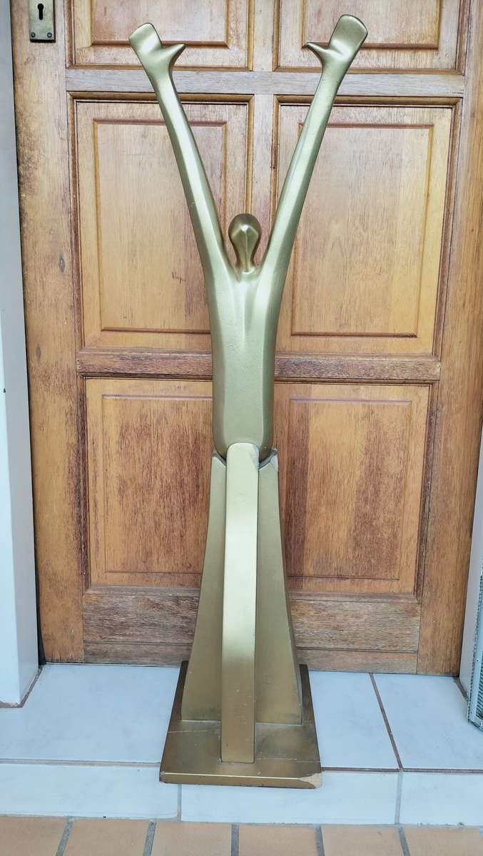 Sculpture By Renowned Eben Germishuys (Sculptor Of Rugby Player Statue At Loftus) Read Description