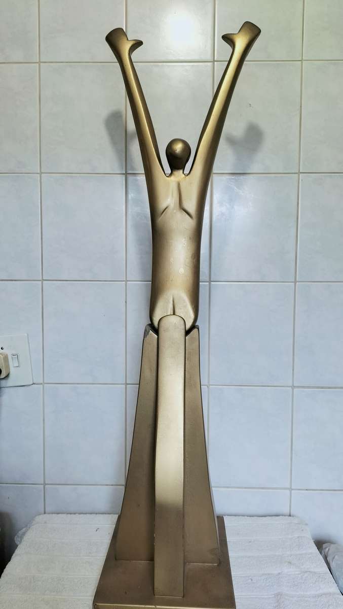 Sculpture By Renowned Eben Germishuys (Sculptor Of Rugby Player Statue At Loftus) Read Description