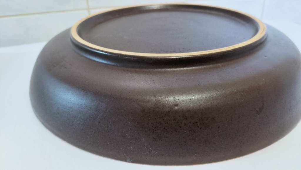 Quality Large Glazed Pottery Serving or Fruit Bowl