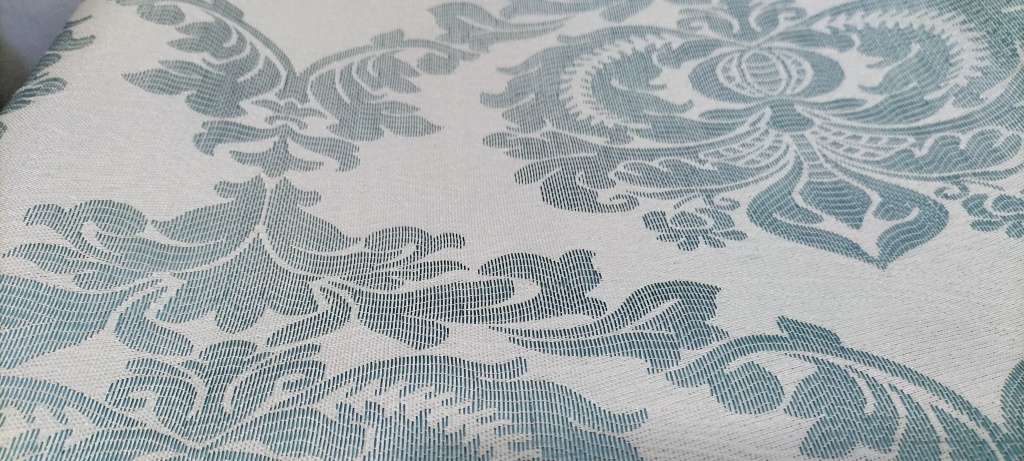 Set of 2 Stunning Quality Curtains