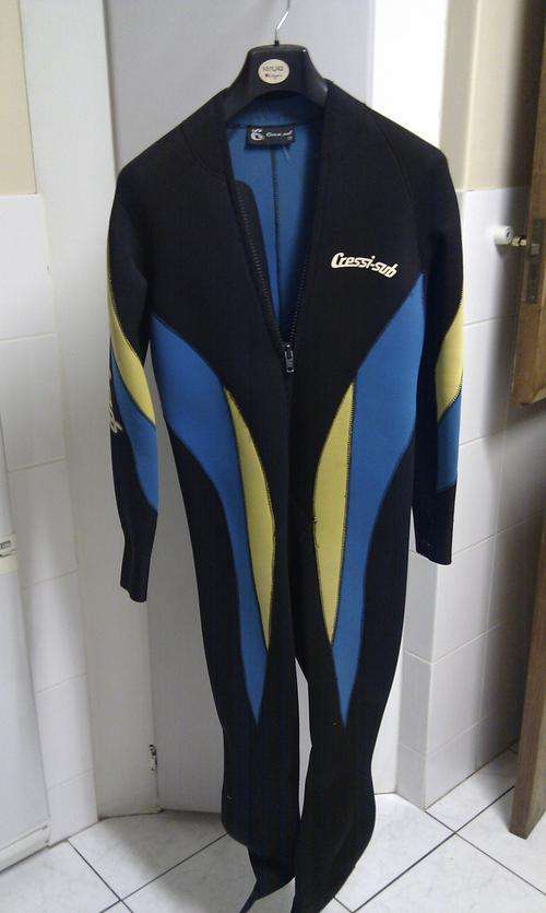 Cressi-sub scuba dive wet suite