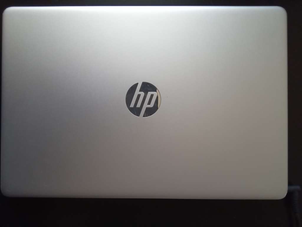 HP Laptop 15s-EQ2015NI Ryzen 7 5700u 8GB RAM 512GB SSD