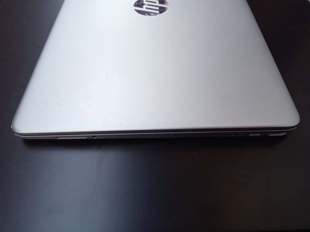 HP Laptop 15s-EQ2015NI Ryzen 7 5700u 8GB RAM 512GB SSD