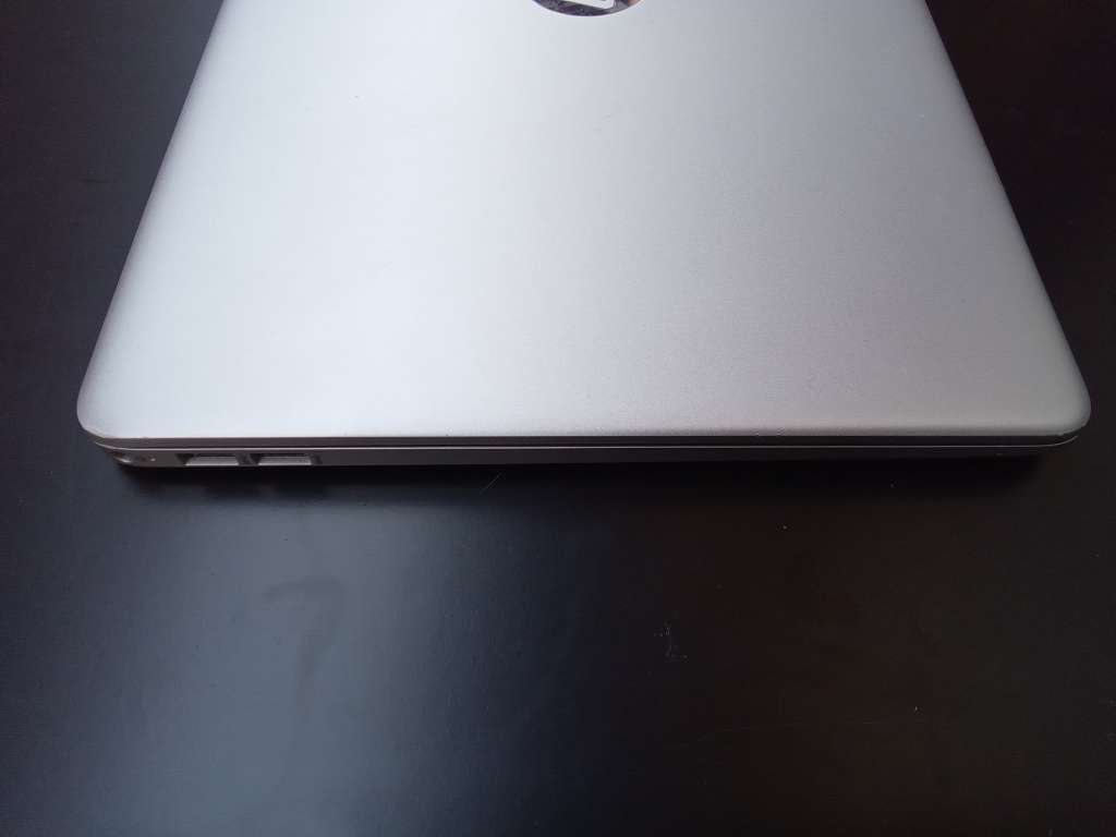 HP Laptop 15s-EQ2015NI Ryzen 7 5700u 8GB RAM 512GB SSD