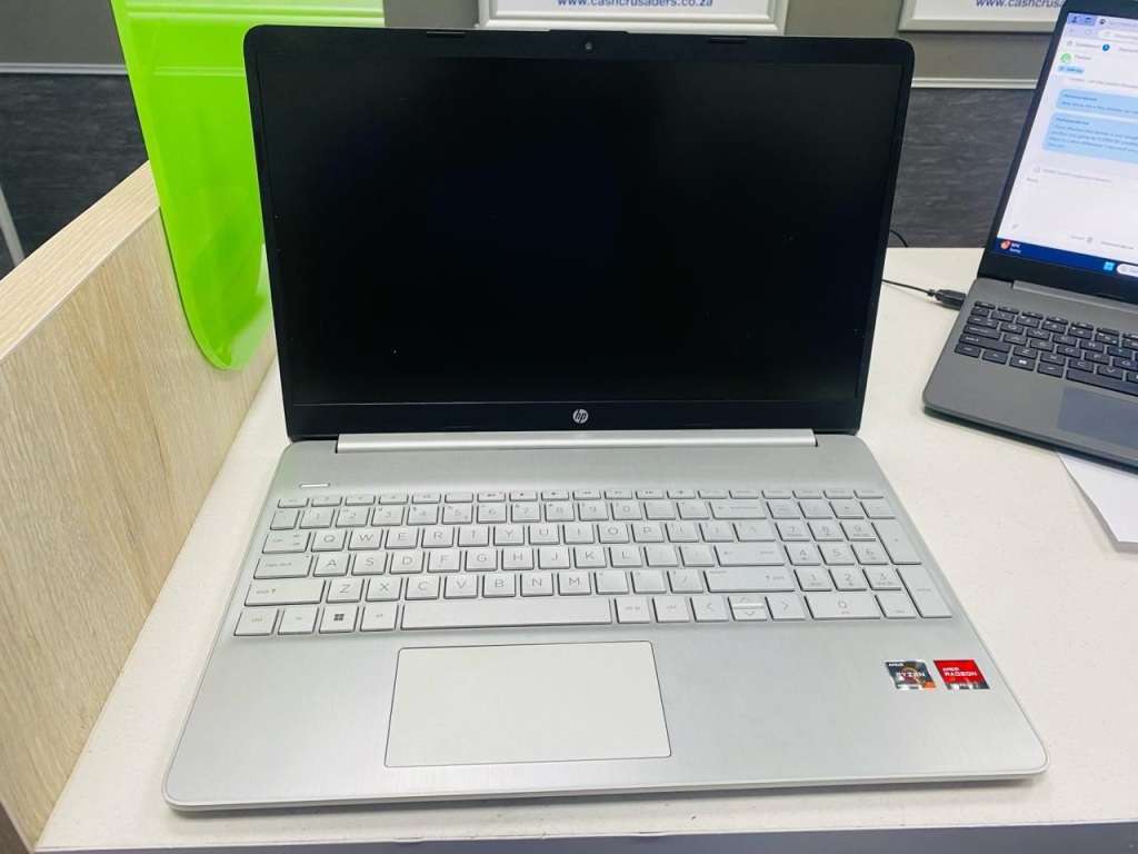 [12th Gen] HP Laptop 15s-EQ3001NI - Ryzen 5 5625u 8GB RAM 512GB SSD - Excellent Condition