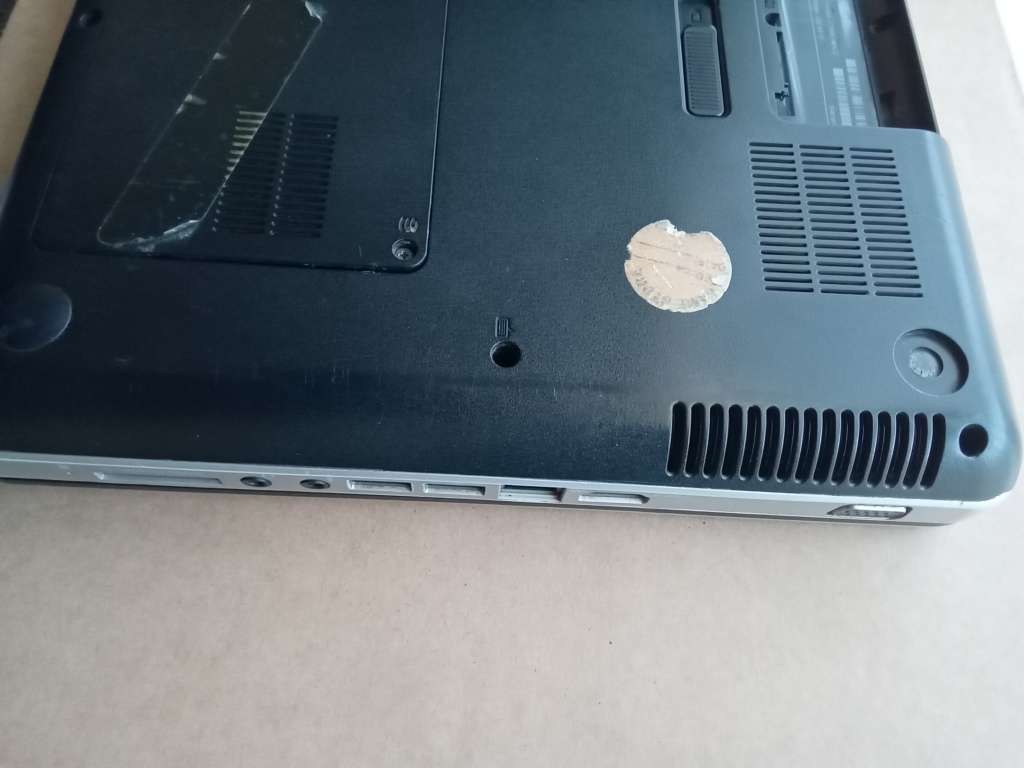 HP G62 laptop i3 i3-350M 2.26 GHz 4GB RAM DDR3L [FOR SPARES/PARTS]