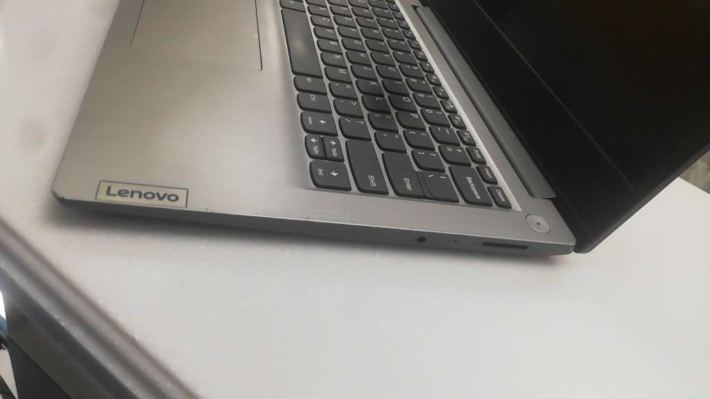 *11th Gen* Lenovo IdeaPad 3 14ITL05 i5-1135G7  12GB RAM 256GB SSD