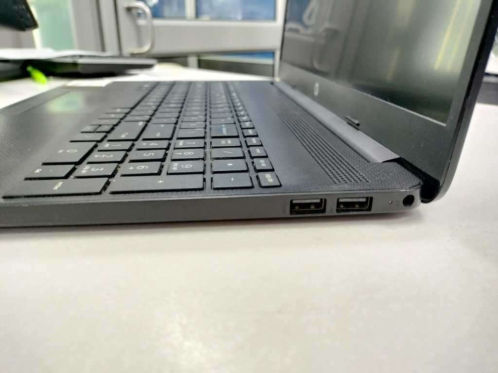 *11th Gen* HP 15-DW3032NI Laptop -  i3-1125G4 8GB RAM 1TB HDD