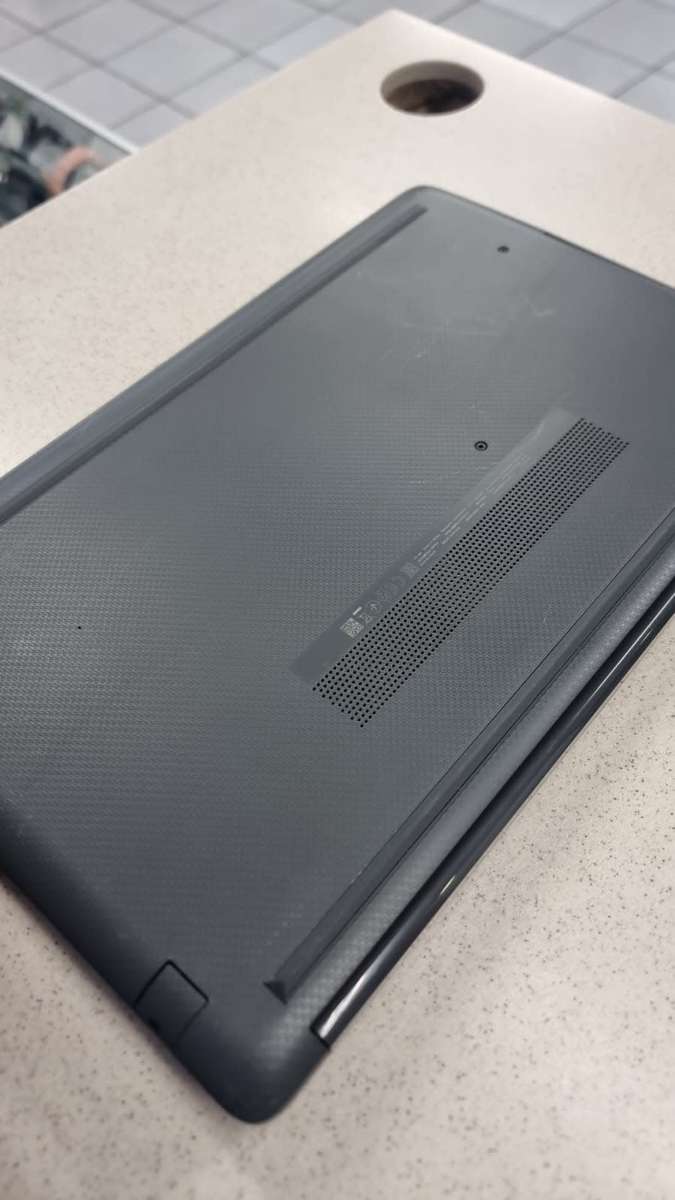 HP 250 G8 Laptop - i5-1035G1 8GB RAM 1TB HDD