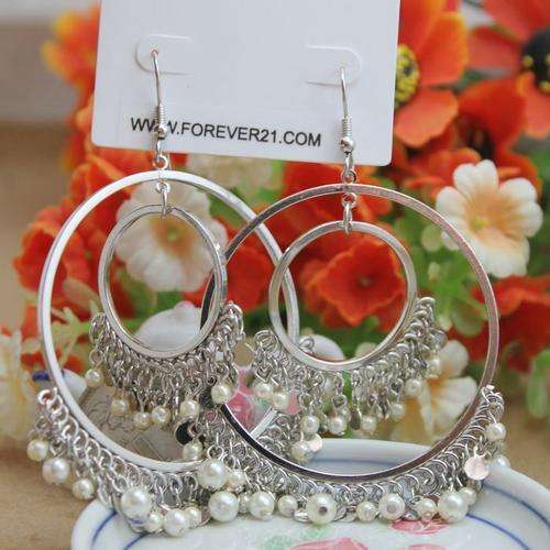 Pretty Dangling Foreverever 21 earring