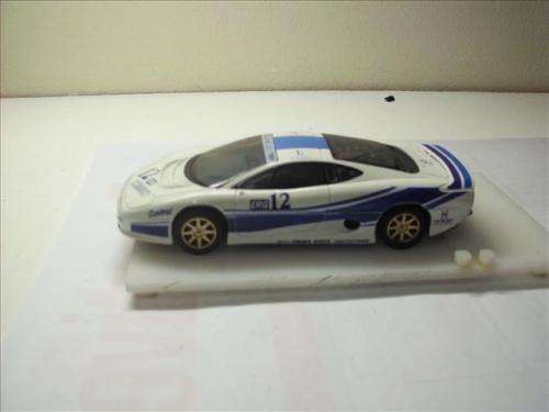 132 SCALE HORNBY  JAG XJ220 SLOT CAR WITH LIGHTS