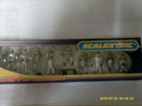 132 SCALE SLOT CAR PIT CREW 10 MEN