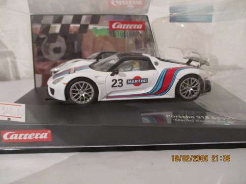 1/32 SCALE CARRERA SLOT CAR PORSCHE 918 SPYDER (MARTINI)