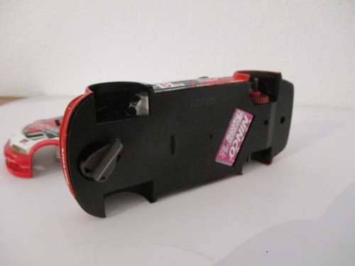 1/32 SCALE NINCO SLOT CAR BODY AND CHASSIS (2 BODIES,1 CHASSIS) BMW (SPARES OR REPAIRS)