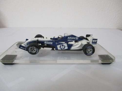 1/32 SCX F1 SLOT CAR WILLIAMS BMW FW 26 (JAUN-PABLO MONTOYA)