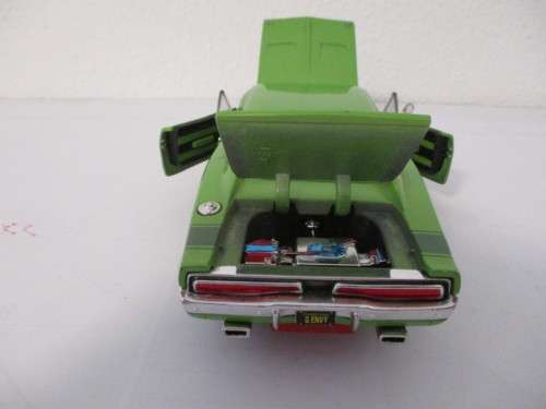1/24 SCALE MAISTO DIE CAST 69 DODGE CHARGER (1 MIRROR MISSING)