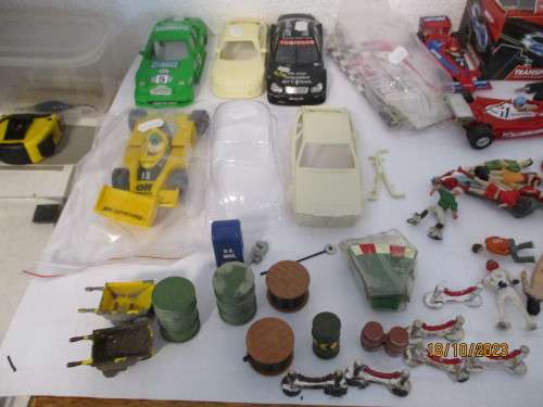 1/32 SCALE NINCO,SCX,AND SCALEXTRIC BITS AND PIECES AND ODDS AND ENDS.