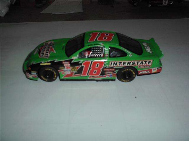 1:32 SCALE SLOT CAR - HORNBY PONTIAC GRAND PRIX