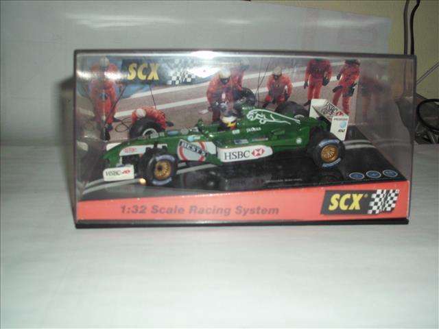 132 SCALE SCX SLOT CAR JAGUAR F1 HSBC DE LA ROSA (NO 17)