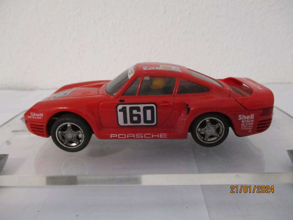 1/32 SCALE SCALEXTRIC PORSCHE 959
