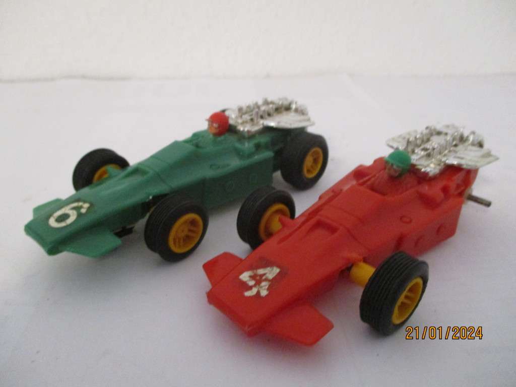 1/32 SCALE SCALEXTRIC SLOT CARS ARROW``S