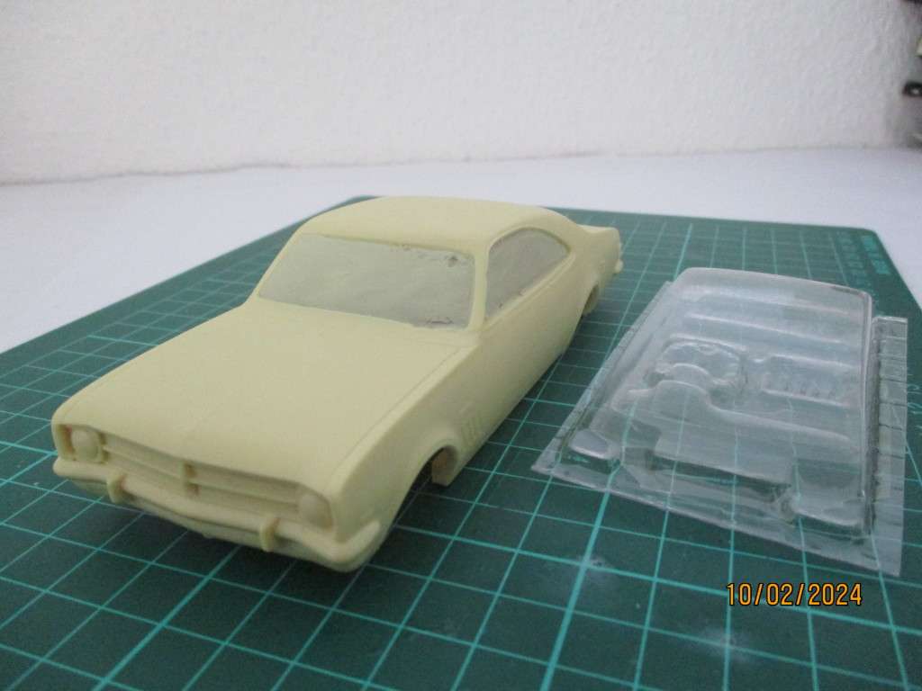 1/32 SCALE RESIN SLOT CAR BODY HOLDEN MONARO
