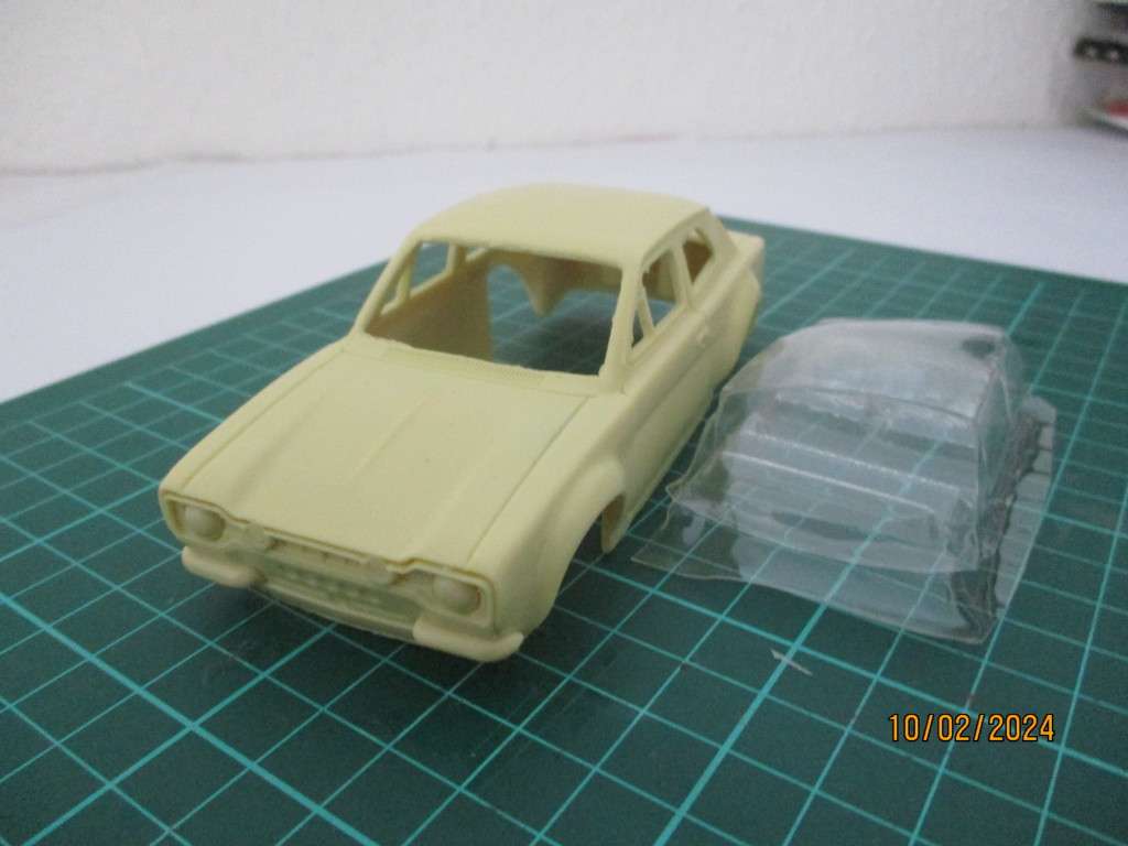 1/32 SCALE RESIN SLOT CAR BODY FORD ESCORT MK1