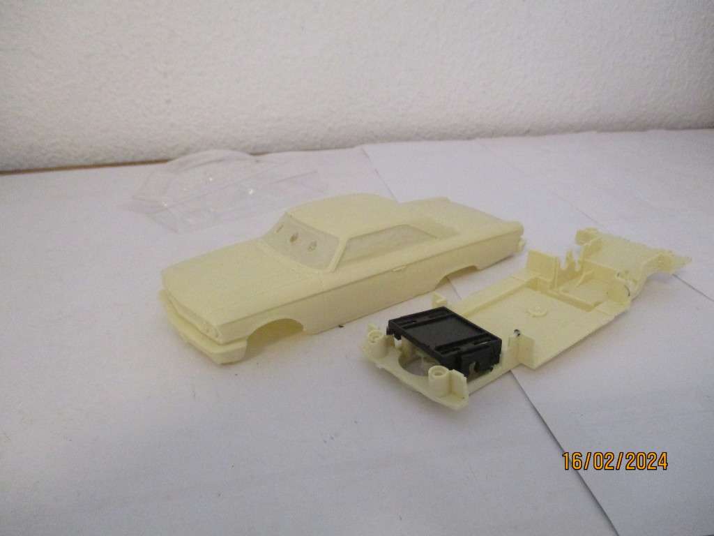 1/32 SCALE RESIN SLOT CAR BODY AND CHASSIS 63 FORD GALAXIE