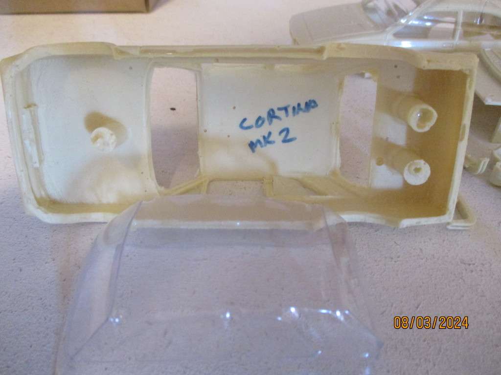 1/32 SCALE RESIN SLOT CAR BODY CORTINA MK2