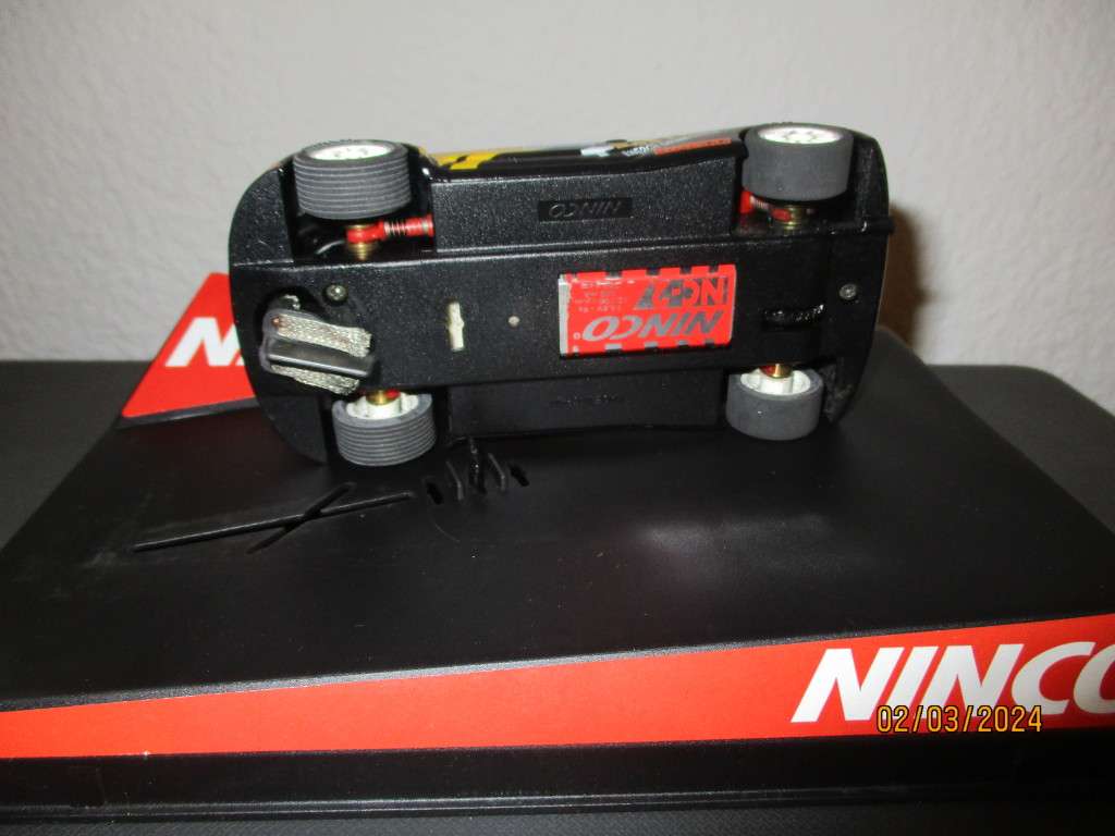 1/32 SCALE NINCO SLOT CAR RENO CLIO (PLAYSTATION 2)