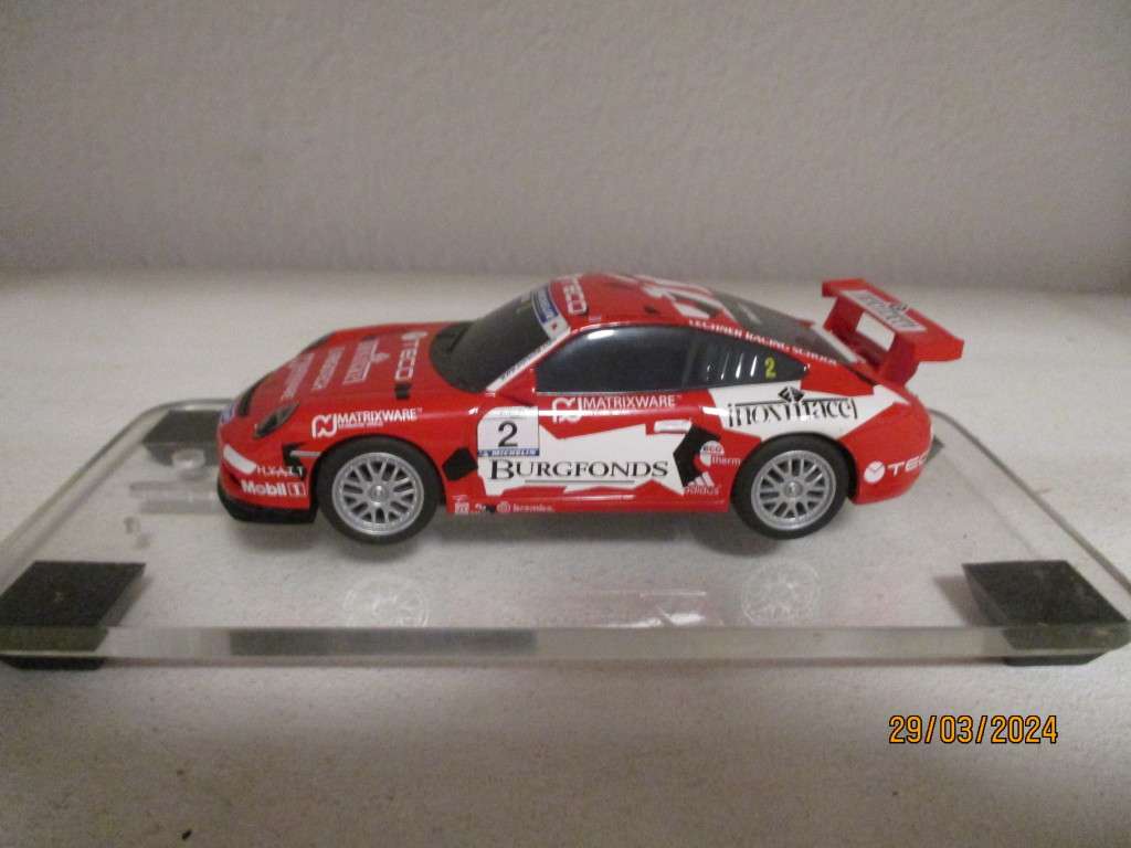 1/32 SCALE HORNBY SLOT CAR PORSCHE 997