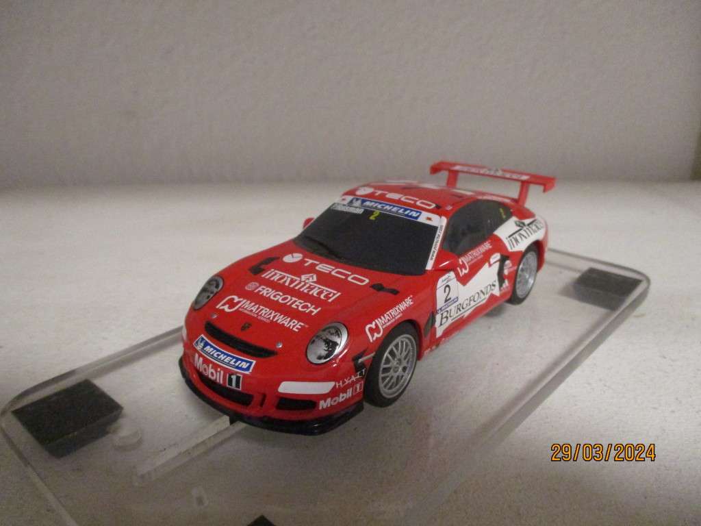 1/32 SCALE HORNBY SLOT CAR PORSCHE 997