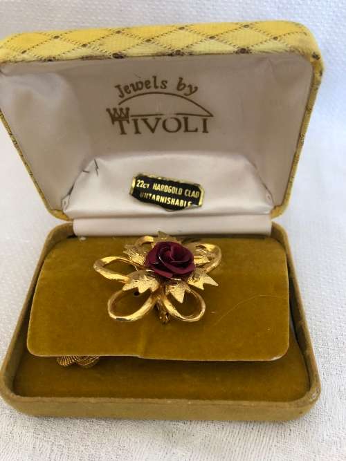 STUNNING  VINTAGE TIVOLI 4PIECE JEWELLRY SET 22CT HARD CORE GOLD UNTARNISHABLE